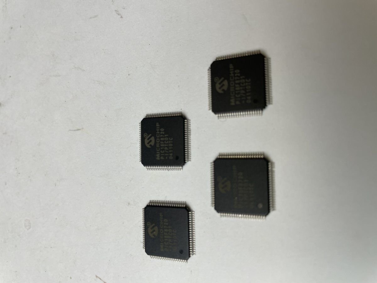 PIC 18F8720 I/P TC01 SMD