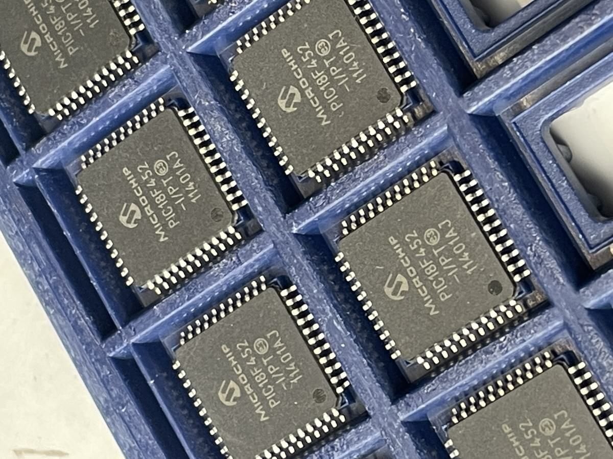 PIC 18F452 I/PT SMD