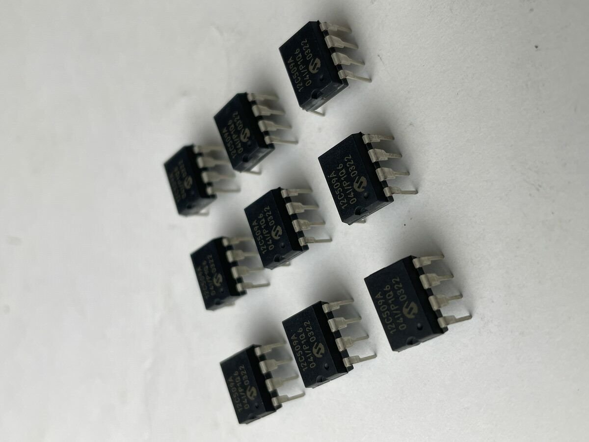 12C509A 04 I/P DİP