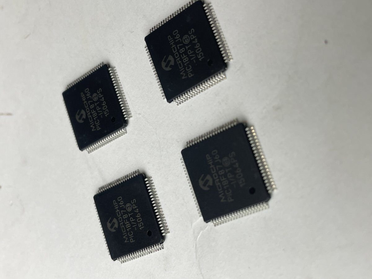 PIC 18F87J60 I/PT SMD
